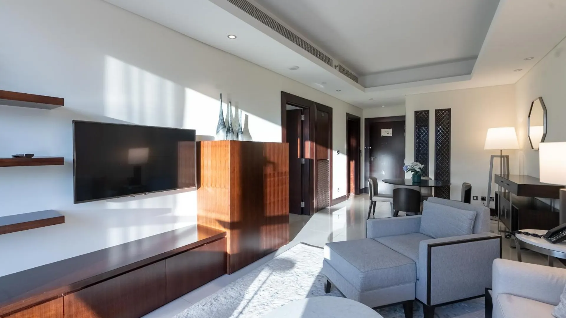 Residencial Apartments In Address Downtown Connected To Dubai Mall 0*,