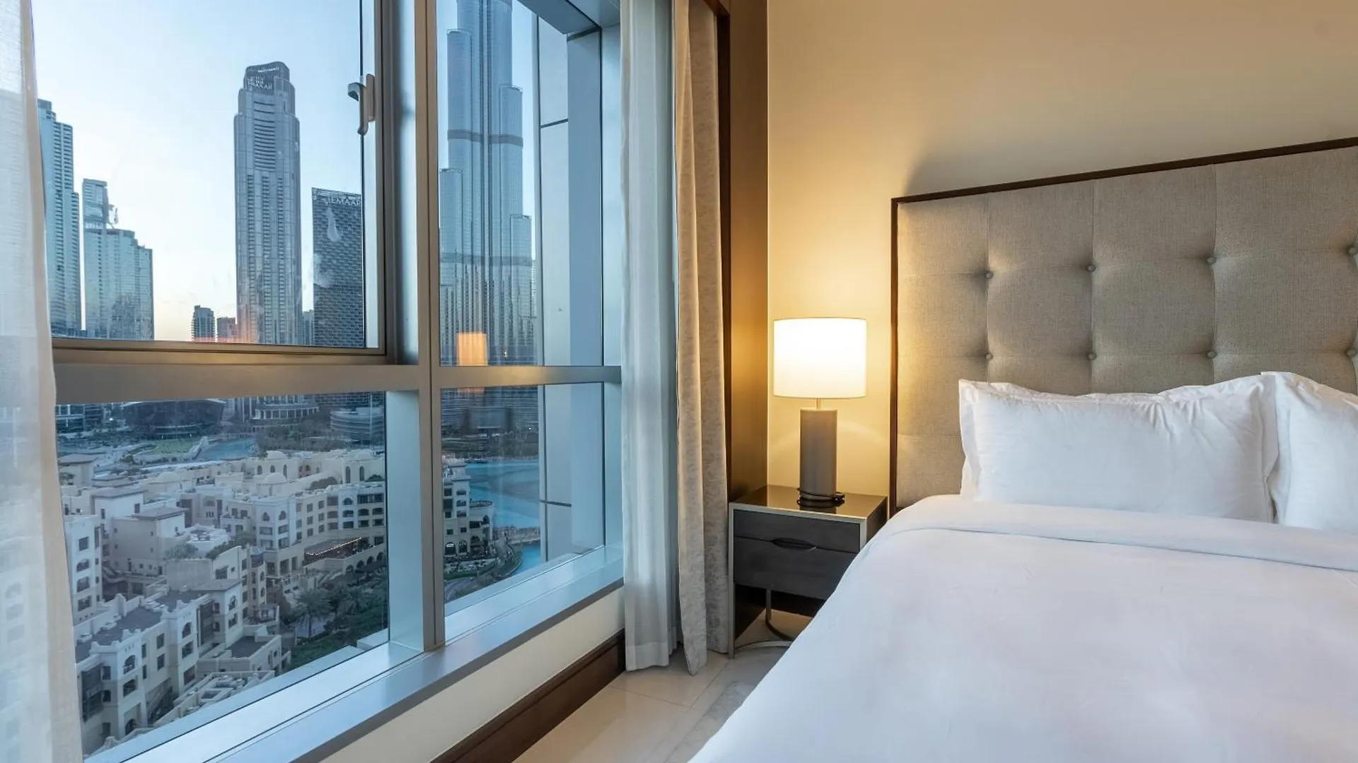 Residencial Apartments In Address Downtown Connected To Dubai Mall