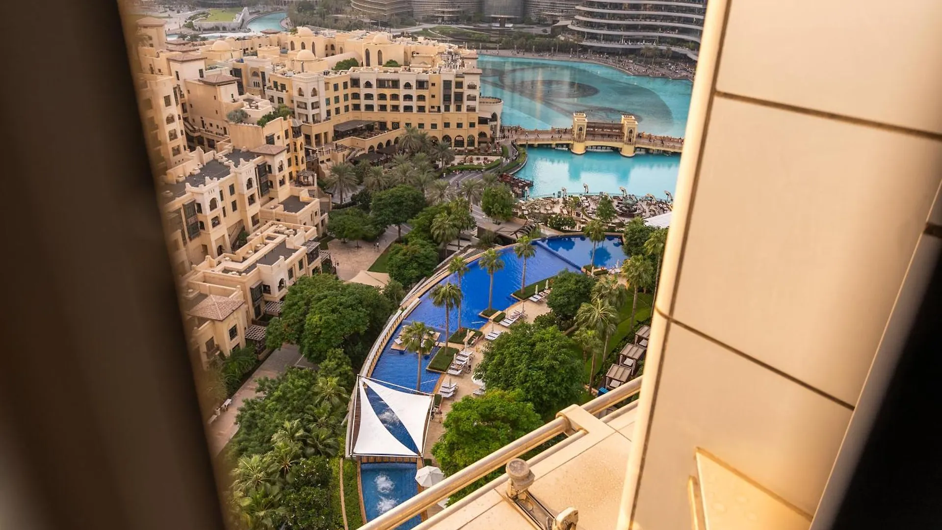 Residencial Apartments In Address Downtown Connected To Dubai Mall