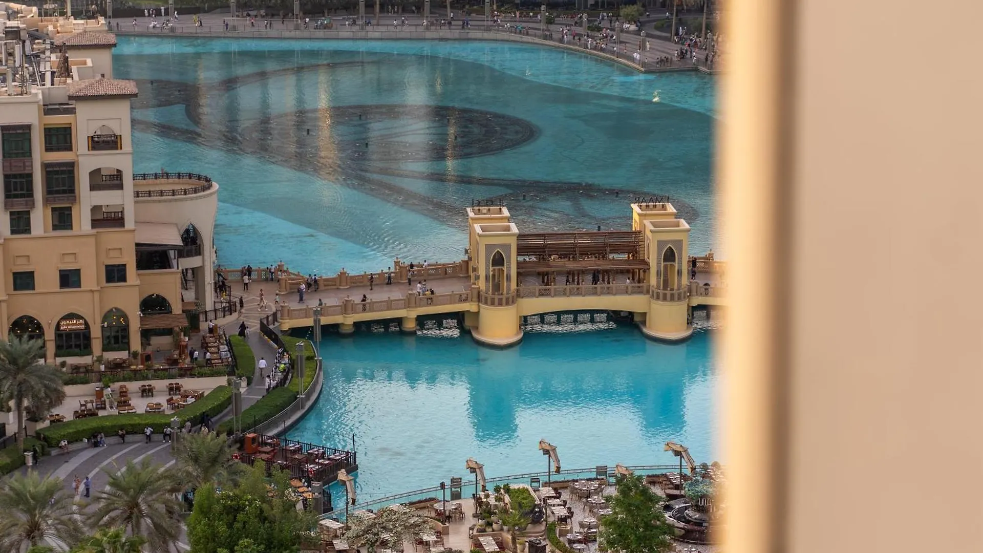 Residencial Apartments In Address Downtown Connected To Dubai Mall
