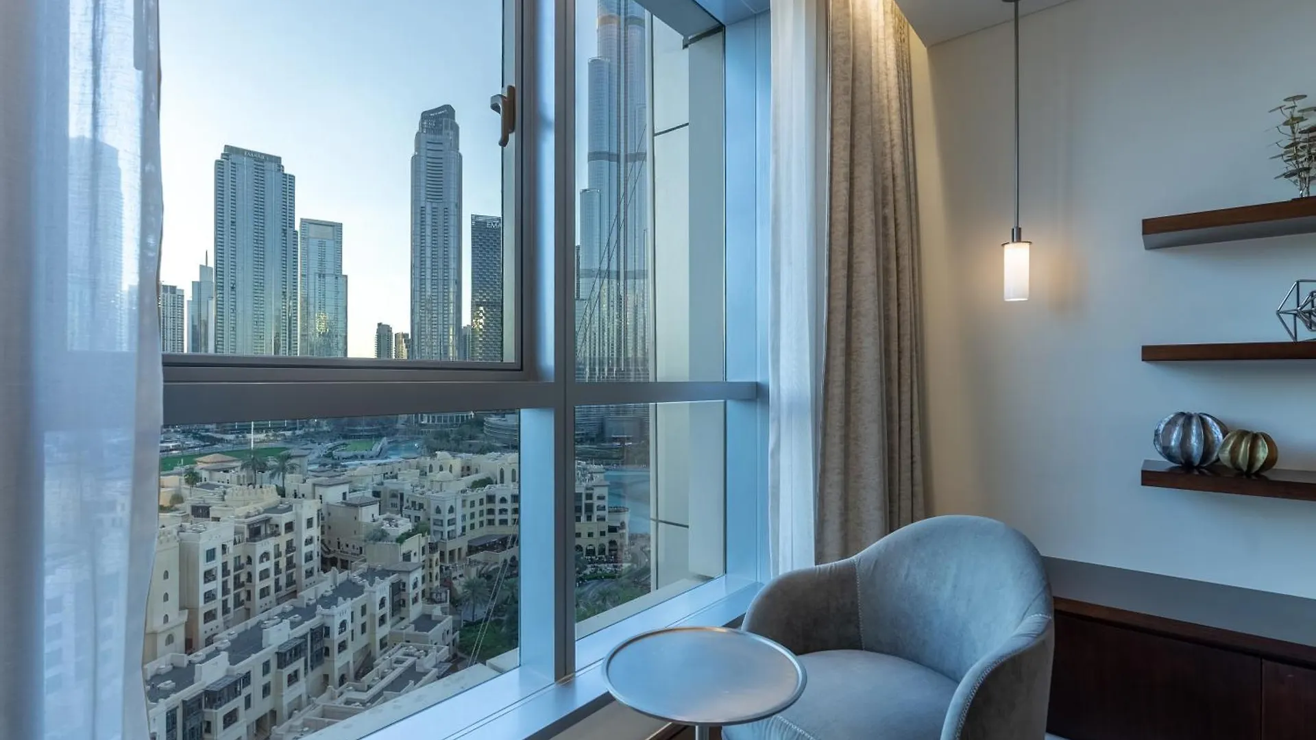 Residencial Apartments In Address Downtown Connected To Dubai Mall