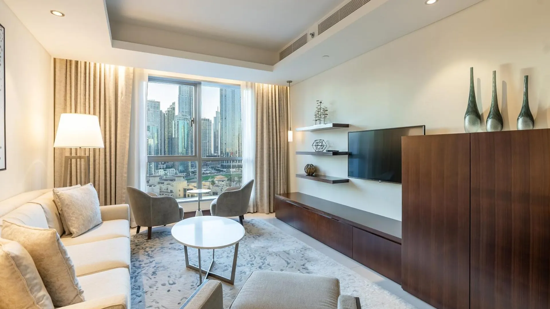 Residencial Apartments In Address Downtown Connected To Dubai Mall